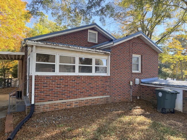 Photo - 1828 Statesville Blvd