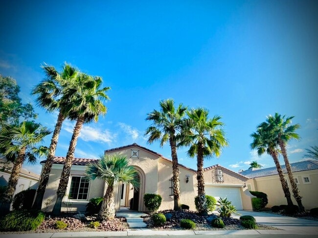 Building Photo - AMAZING SINGLE STORY HOME IN “AGE RESTRICT...