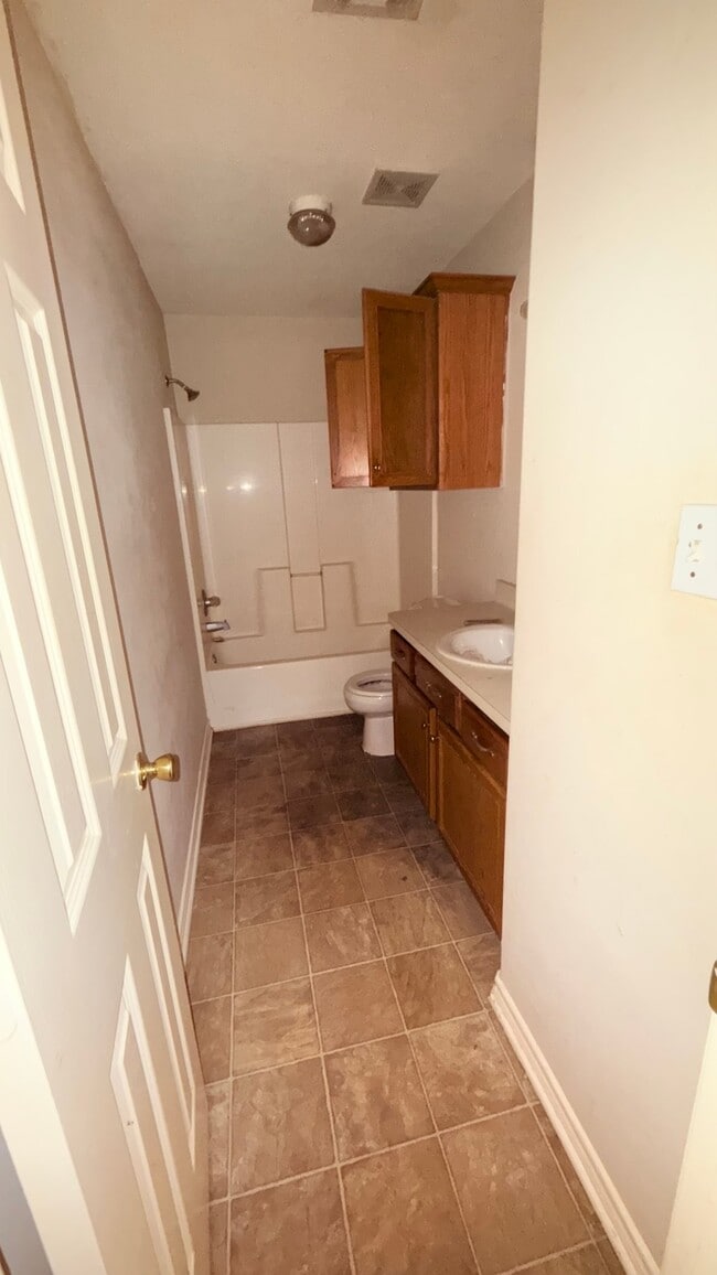 Photo - 209 S 3rd St