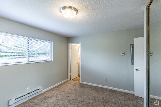 2BR/2BA - 1st Bedroom