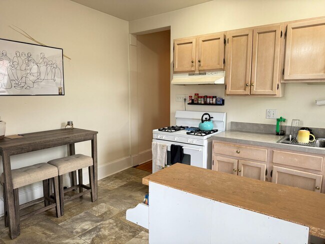 Photo - 141 N Plum St Unit Apt. 2, 2nd Fl.