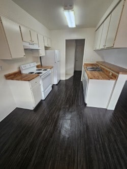 Photo - 504 Jeanell Dr