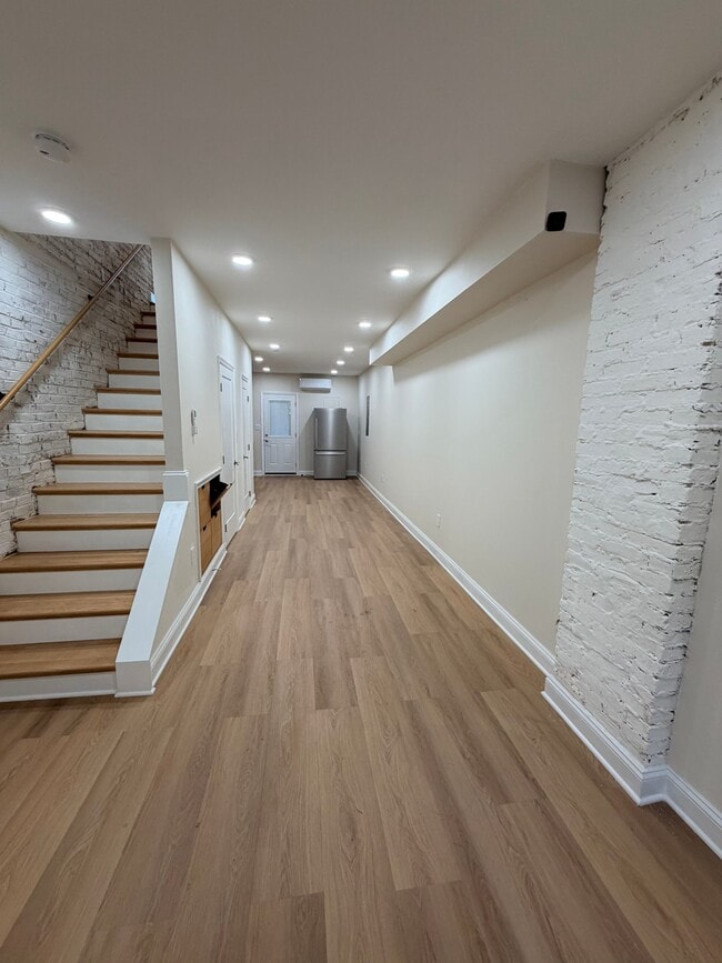 Photo - 853 Reinhardt St