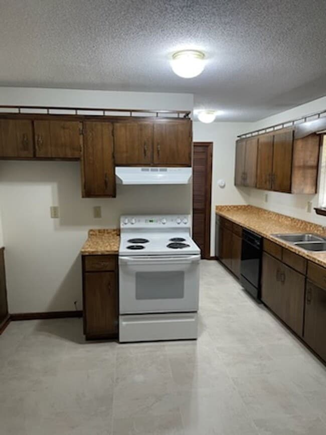 Photo - SINGLE FAMILY HOME