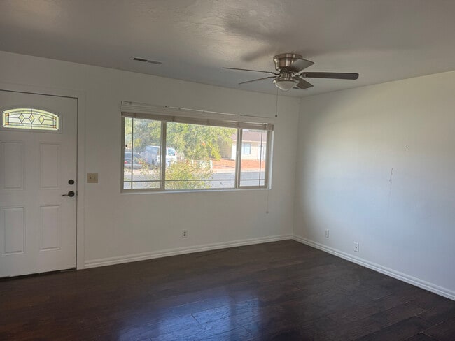 Photo - 1421 W 450 N