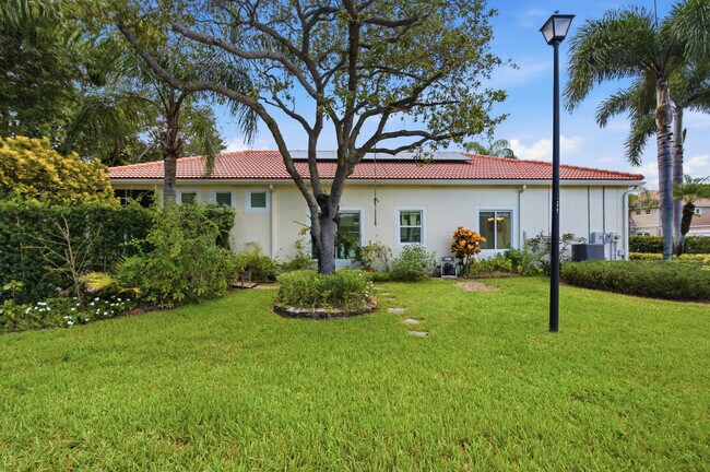 8552 Vía Giardino