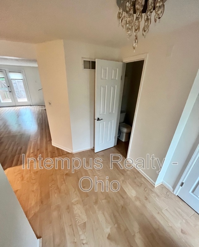 Photo - 2071 Stratford Ct