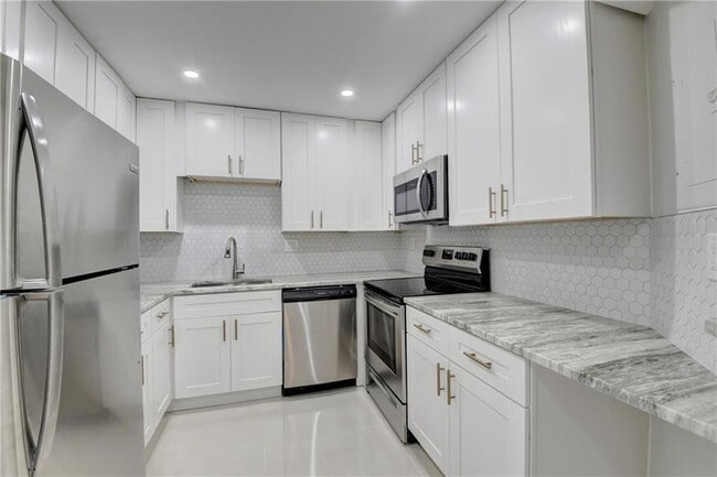 Building Photo - 6417 La Costa Dr Unit 104