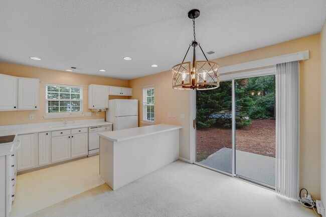 Photo - 15021 Deshler Ct