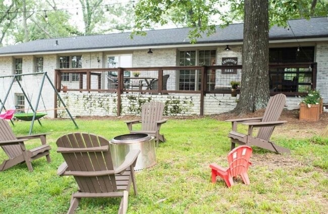 Photo - 728 S McCollum Dr