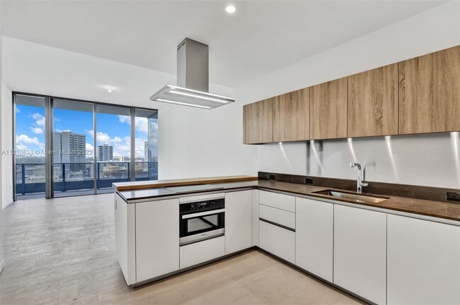 Photo - 1000 Brickell Plz Unit 1804