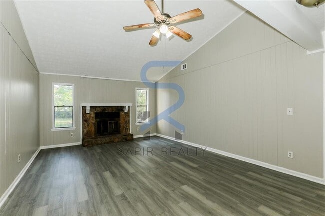 Photo - 5694 Phillips Dr