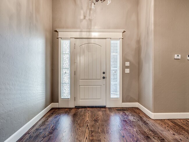 Photo - Luxury Edmond Townhome Overlooking Waterfa...