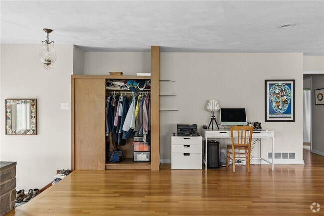 Building Photo - 216 Berkshire Rd Rental