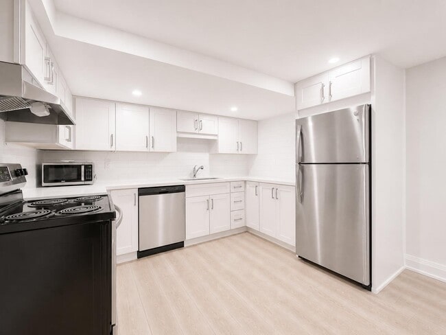 Photo - 20 Blackthorne Ave