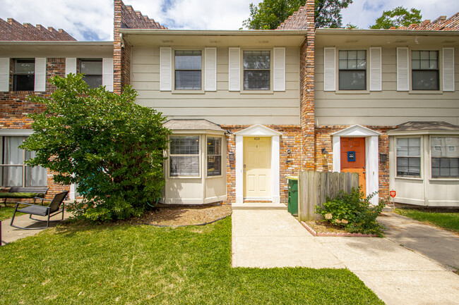 Photo - 429 W 4th St Townhome