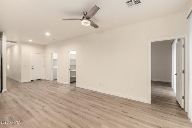 Photo - 129 W Latona Rd