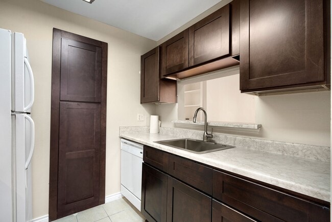 Photo - 3500 Tangle Brush Dr Unit 150