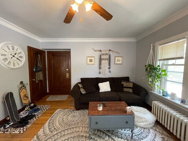 Photo - 3825 N Oakland Ave