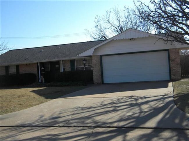 Photo - 2307 Quannah Dr