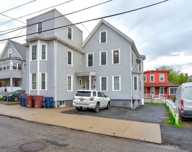 Building Photo - 46 Wyllis Ave Unit 2 Rental