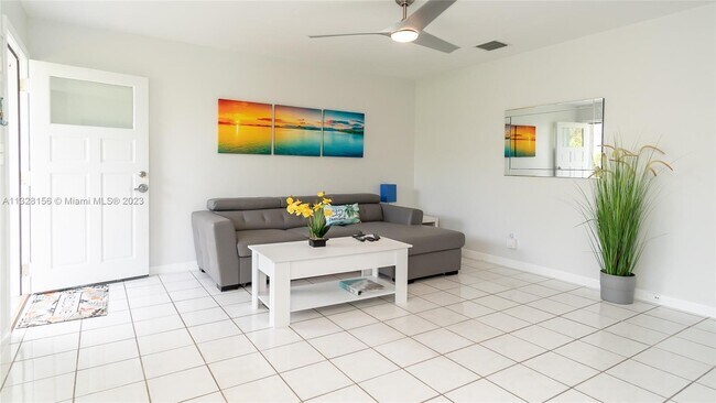 Photo - 1461 NW 10th St Unit 1