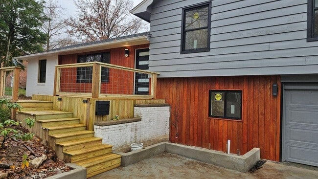 Photo - 2002 Woodlea Dr