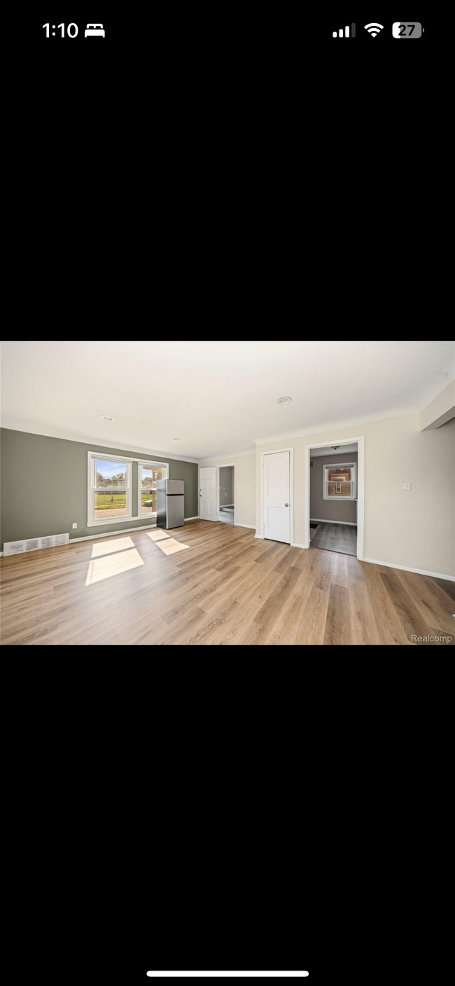 Building Photo - 4810 Chatsworth St Rental