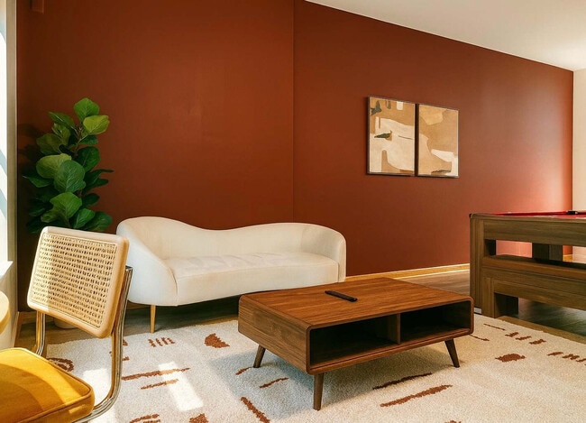 Building Photo - 2032 W Pierce Ave Unit ID1322529P