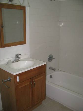 1st FL Bathroom - 73 Sherman St Unit 1st Floor-Basement-Garage