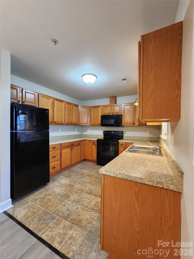 Photo - 1607 Parkdale Ave