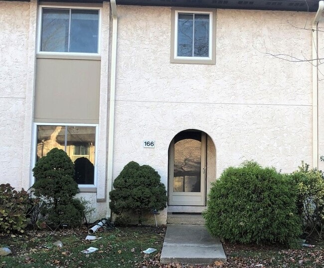 Building Photo - 166 Thoreau Dr