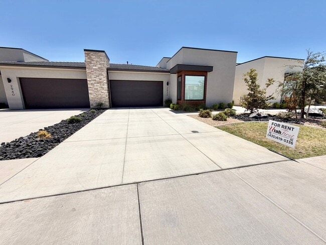 Photo - Woodlands Estates Furnished Townhomes