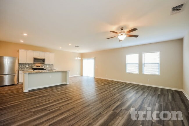 Photo - 7434 Asp Point