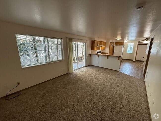 Building Photo - 4055 Denver Ave NE Unit #B Rental