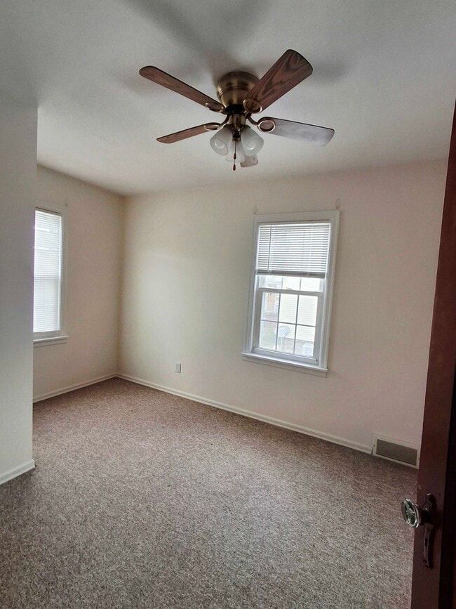 Photo - 543 Dresden Ave