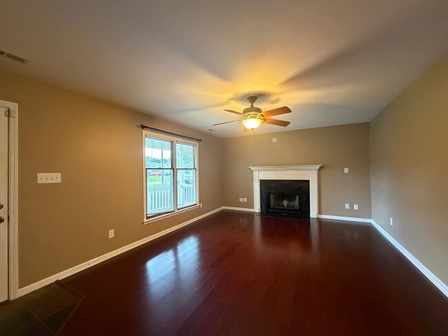 Photo - 717 Mallard Dr