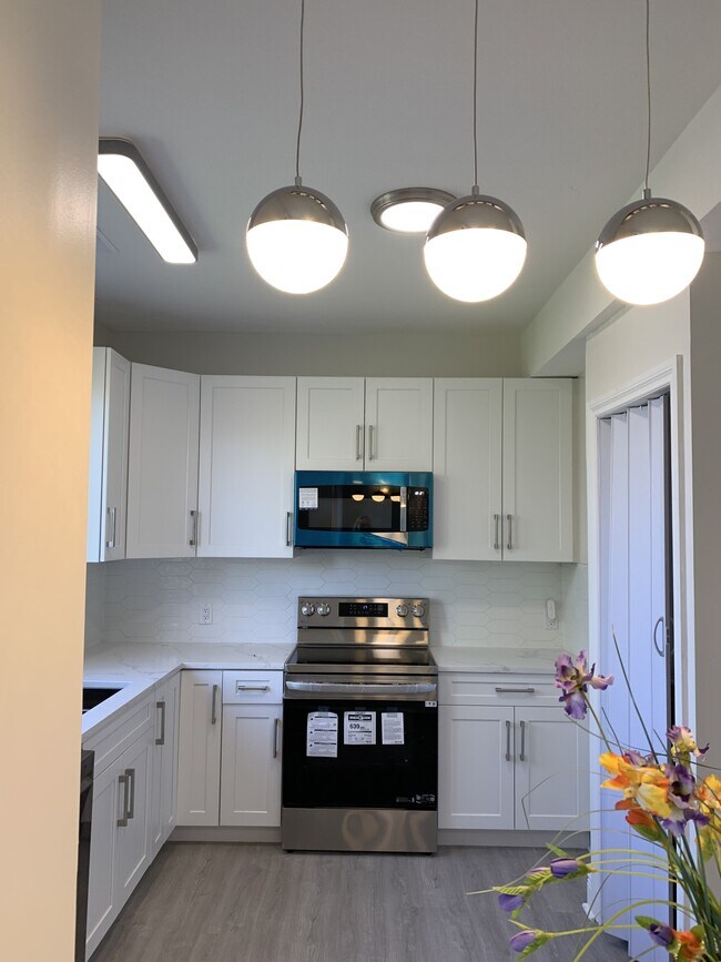 Photo - 43712 Alameda Dr