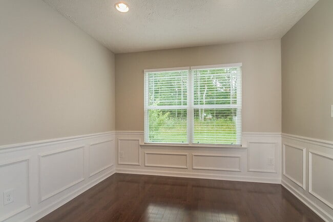 Photo - 1713 Porchrest Way