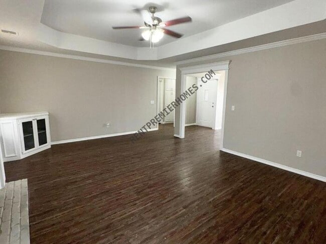Photo - 241 W Pines Way