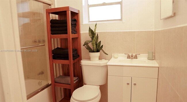 Photo - 68 NW 45th St Unit 2