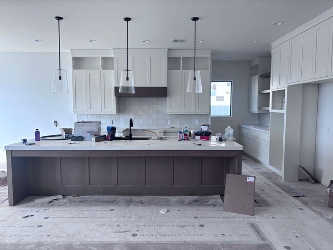 Photo - Brand New 6 Bed 4 Bath Rental Near Sand Ho...