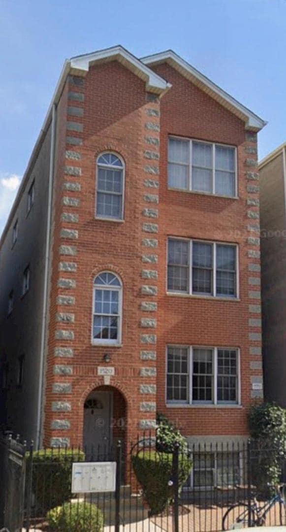 Building Photo - 1520 W Superior St Unit G