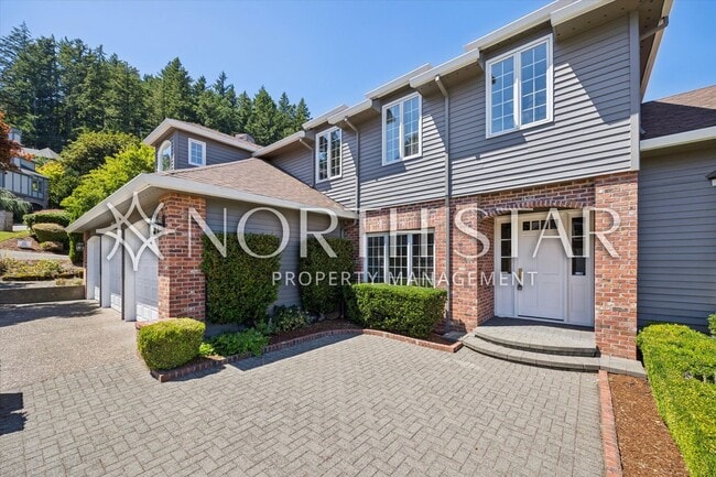 Photo - Elegant Corner-Lot Living Near Lakeridge High School