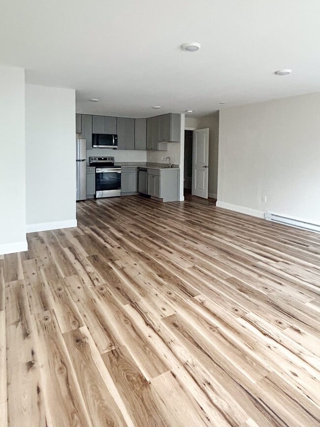 Photo - Luxury rental apartments close to UVM Medical Center and college campuses Unit Apt A (Studio)