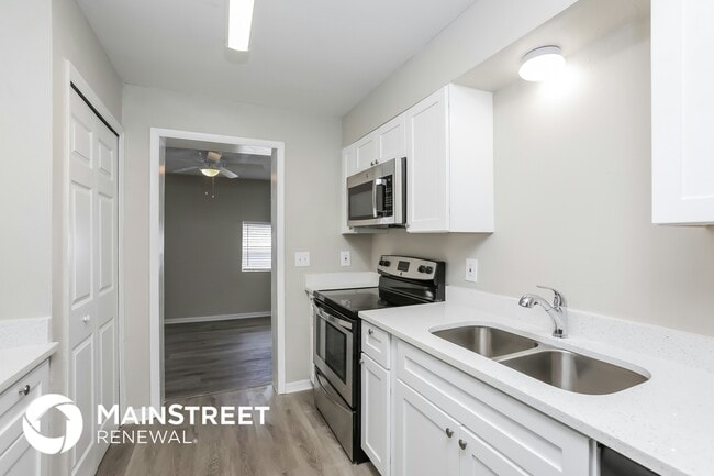 Photo - 5819 W Amelia St