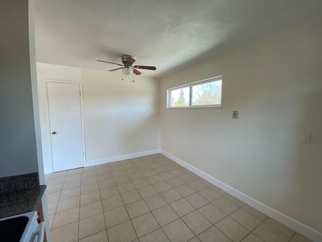 Photo - 248 Greendale Way