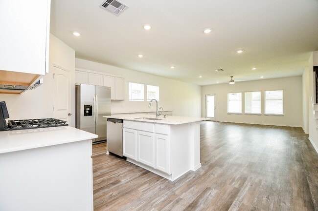 Building Photo - 6023 Ginevra Summers Dr