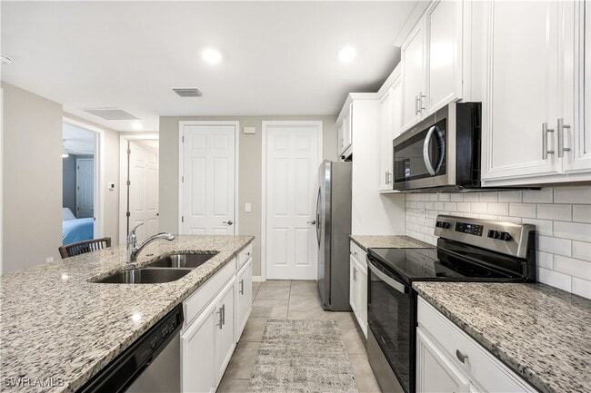Building Photo - 14551 Edgewater Cir Rental