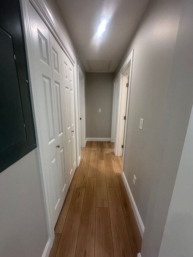 439 Main St Unit 102